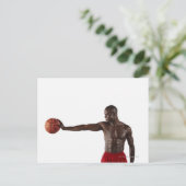 Mann mit Basketball Postkarte (Stehend Vorderseite)