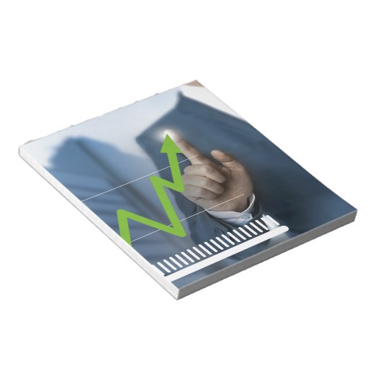 Mann mit Börsenkurs Touchscreen-Konzept Notizblock (angewinkelt)