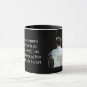 Mann mit dunkler Tasse des Pferdes (Zentrum)