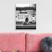 Mann mit Einkaufstüten in der U-Bahn (Chatelet) Leinwanddruck (Insitu (Wohnzimmer))