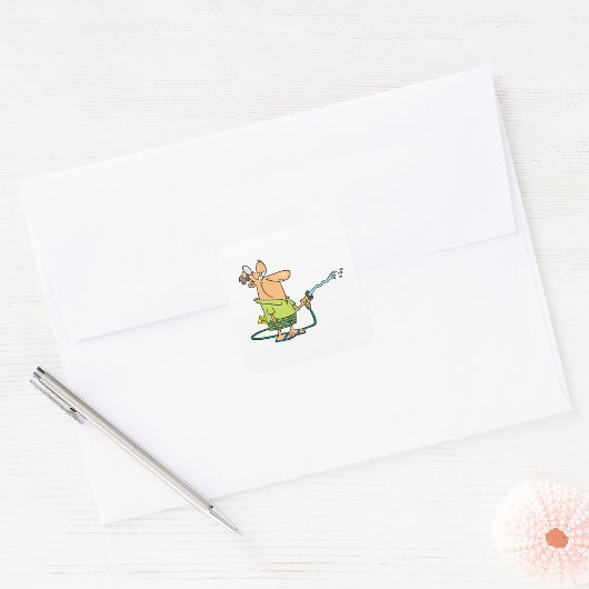 Mann mit Gartenschlauch Quadratischer Aufkleber