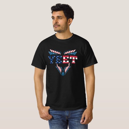 Mann mit US-Flagge T-Shirt (Vorne ganz)