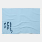 Mann. Papa. Held. Retro Graphic Geschirrtuch (Horizontal)