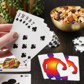Mann posiert spielkarten (In Situ)