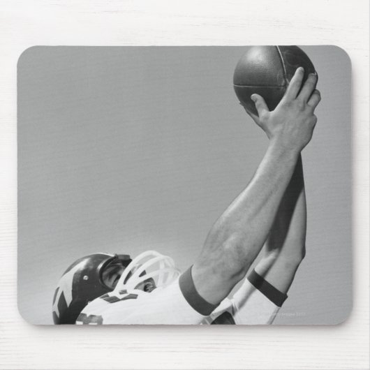 Mann spielt Fußball Mousepad (Vorne)