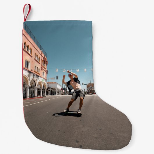 Mann spielt Skateboard Kleiner Weihnachtsstrumpf (Vorderseite)
