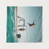 Mann taucht im Pool Wandteppich (Vorderseite (Horizontal))
