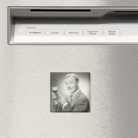 Mann trinkt magnet (In Situ (Geschirrspüler))