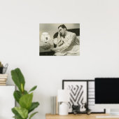 Mann trinkt Wasser Poster (Heimbüro)