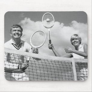 Mann und Frau beim Tennisspielen Mousepad