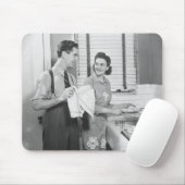 Mann und Frau, die Geschirr tun Mousepad (Mit Mouse)