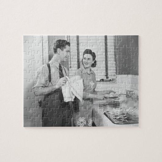 Mann und Frau, die Geschirr tun Puzzle (Horizontal)
