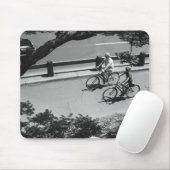 Mann und Junge beim Radfahren Mousepad (Mit Mouse)