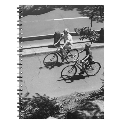 Mann-und Jungen-Radfahren Notizblock (Vorderseite)
