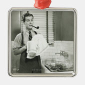 Mann-waschendes Geschirr Ornament Aus Metall (Vorne)