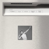 Mann wirft Shotput Magnet (In Situ (Geschirrspüler))