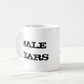 Mann zerreißt Tasse (Vorderseite Links)