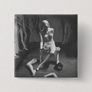 Mannequin mit dem Bein und Arm entfernt Button