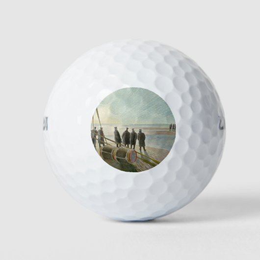 Männer am Strand (gefährliche Arbeit bei Ebbe) Golfball (Vorderseite)