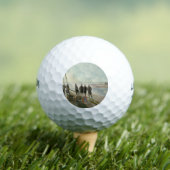 Männer am Strand (gefährliche Arbeit bei Ebbe) Golfball (Insitu T-Shirt)