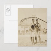 Männer auf dem Strand Stehend Postkarte (Vorne/Hinten)