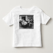 Männer auf Harley Davidson-Motorrad mit Beiwagen Kleinkind T-shirt (Vorderseite)