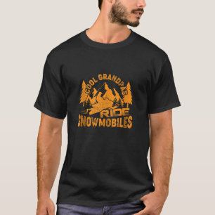 Männer Cool Omas fahren Schneemobile Wintersport T-Shirt
