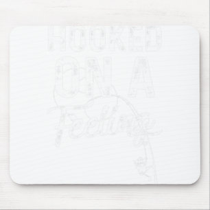 Männer, die an einem Gefühl hängen und Fischfang b Mousepad