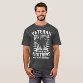 -Männer Dunkles Basic T-Shirt (Vorne ganz)