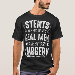Männer haben eine Bypass-Operation, die den Herzsc T-Shirt