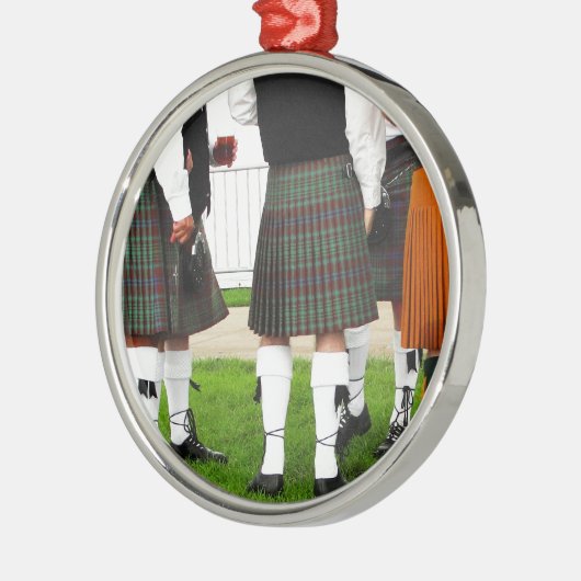 Männer in den Röcken Ornament Aus Metall (Links)