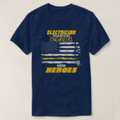 Männer-Ingenieure brauchen Helden-Elektriker T-Shirt (Design vorne)