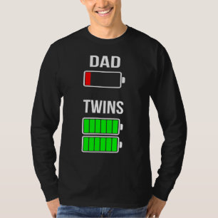 Männer Müder Vater Niedrige Batterie Zwillinge Vol T-Shirt