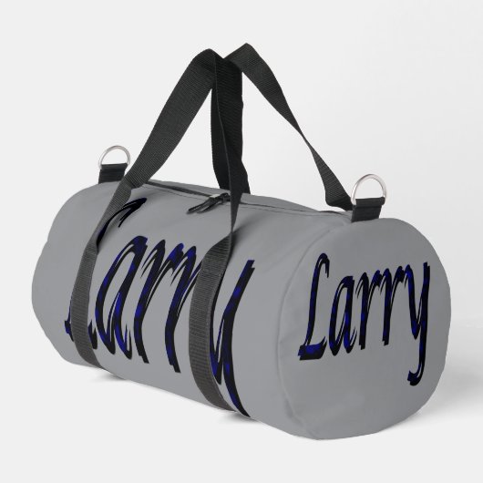 Männer namens Larry, Duffle Bag (Linke Seite)