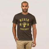 Männer nie klassisch ausscheiden T-Shirt (Vorne ganz)