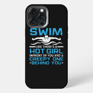 Männer schwimmen als gäbe es eine heiße Schwimmeri iPhone 13 Pro Max Hülle