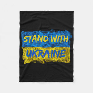 Männer stehen mit der Ukraine, ukrainische Flagge, Fleecedecke
