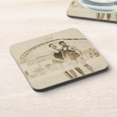 Männer stehend auf Strand Untersetzer (Linke Seite)