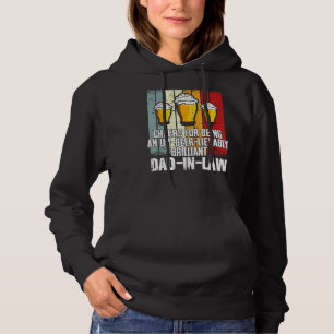 Männer trinken Beifall, weil sie ein lebendiger Va Hoodie