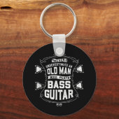 Männer unterschätzen nie einen alten Mann, der Bas Schlüsselanhänger (Vorderseite)