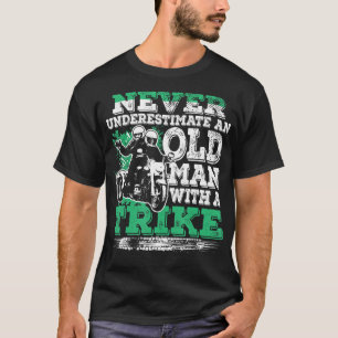 Männer unterschätzen nie einen alten Mann mit ei T-Shirt
