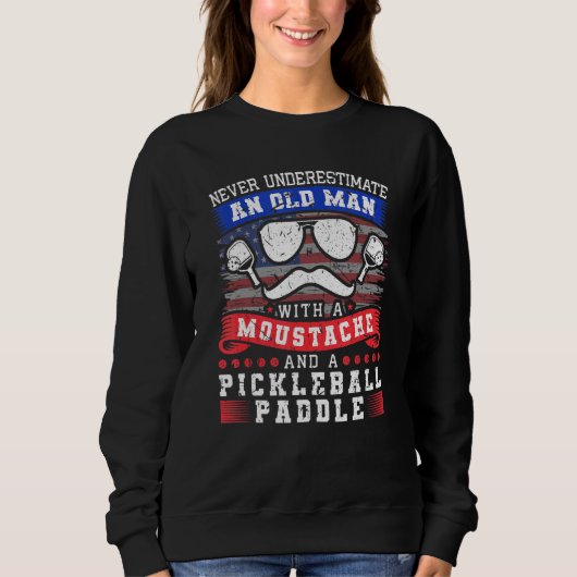 Männer unterschätzen nie einen alten Mann mit eine Sweatshirt (Vorderseite)