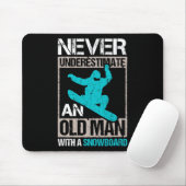 Männer unterschätzen nie einen alten Mann mit Snow Mousepad (Mit Mouse)