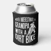 Männer unterschätzen nie einen Großvater mit einem Dosenkühler (Kanne Rückseite)