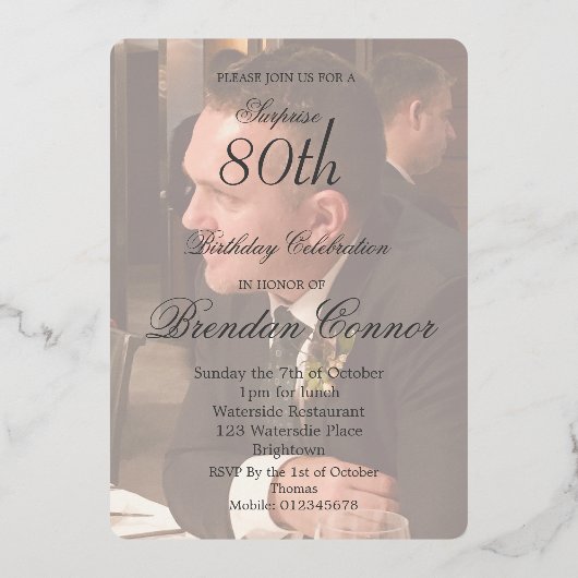Männlich 80. Geburtstag Foto Elegant Folieneinladung (Rückseite)
