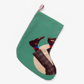 Männliche Beine, die auf pastellfarbenen geometris Kleiner Weihnachtsstrumpf (Vorderansicht (hängend))