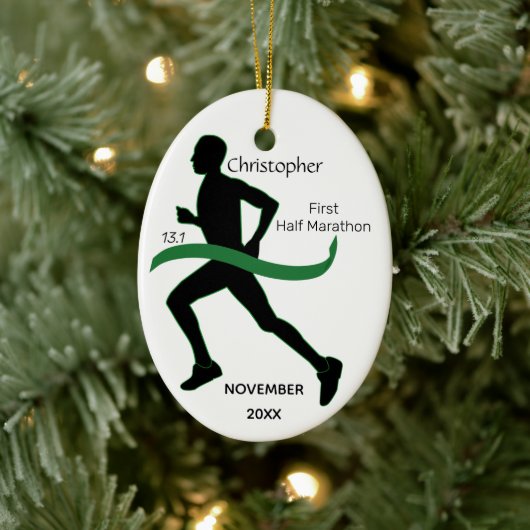 Männliche Half Marathon Runner Green Ribbon Orname Keramik Ornament (Baum)