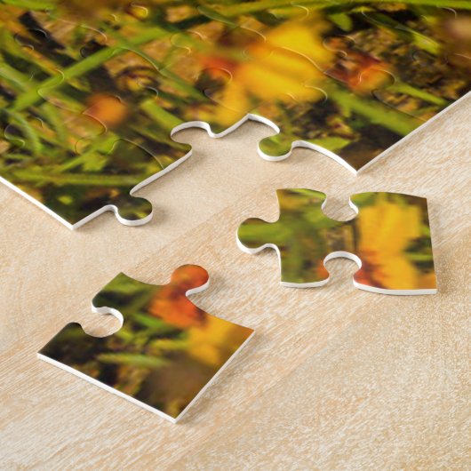 Männlicher Kardinal auf Log Puzzle (Seite)