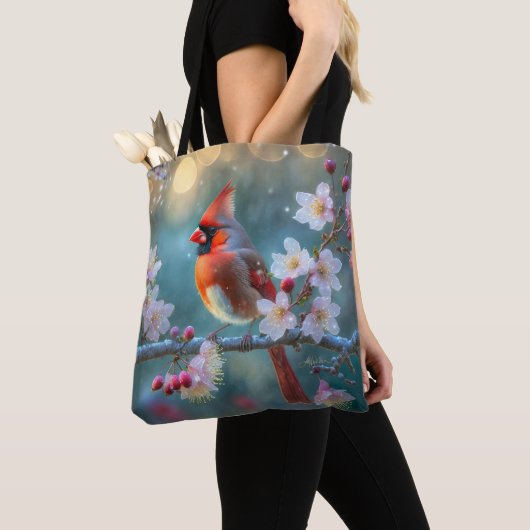 Männlicher Kardinal im Mondlicht Kirschblüten Tasche (Von Nahem)
