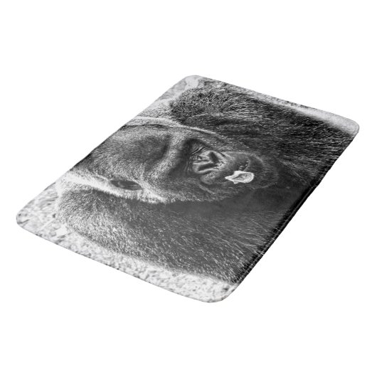 Männlicher Tieflandsilverback-Gorilla, Badematte (Schrägansicht)